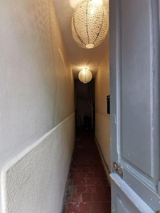 2 Pieces Au Coeur De / Rue Des Bains * Trouville-sur-Mer